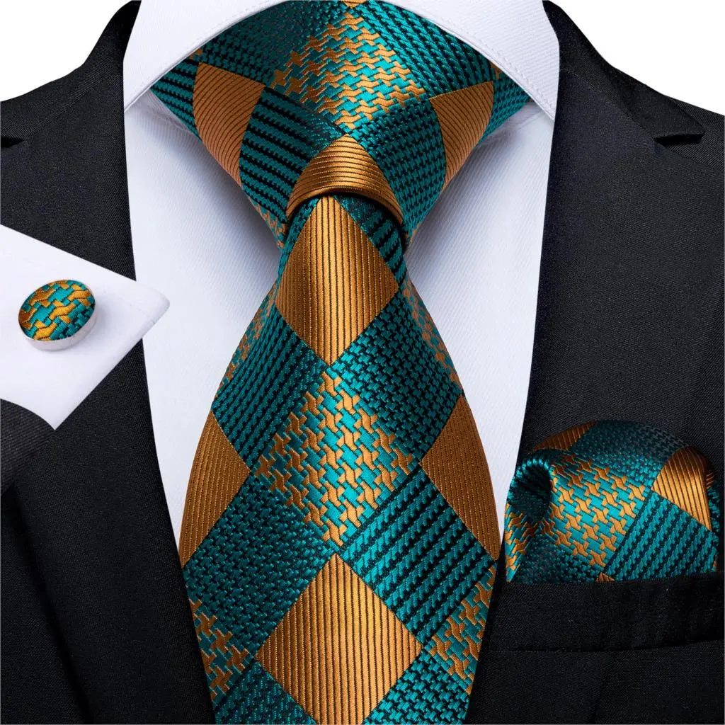 3 Peice Paisley Novelty Design Silk Tie for Men Hanky Cufflink Tie Set