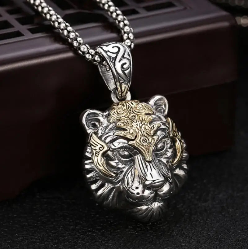 High Quality Fashion Creative Metal Head Pendants/Necklace