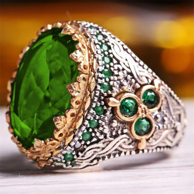 New European and American Green Gem Inlaid Men's Luxury Retro Rings