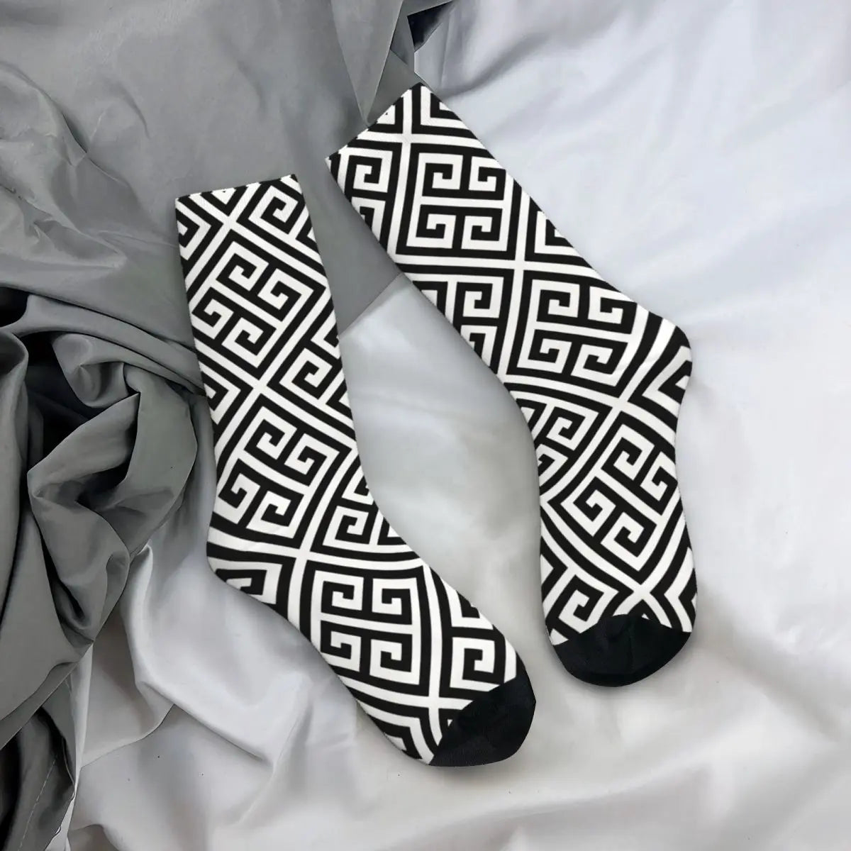 Men Black And White Vintage Greek Meander Seamless Pattern Printed Crew Sock